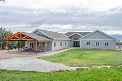outside view of Moonridge Academy residential treatment facility